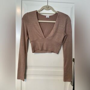 Aritzia Wilfred Free Bridgette Long-Sleeve V-Neck Crop Top Brown Sz S